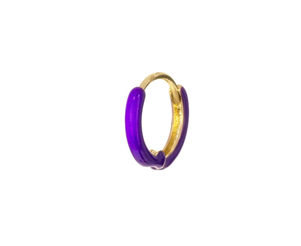 Aubergine Huggie SINGLE Hoop  zoom 1_alison_lou_gold_aubergine_huggie_earrings