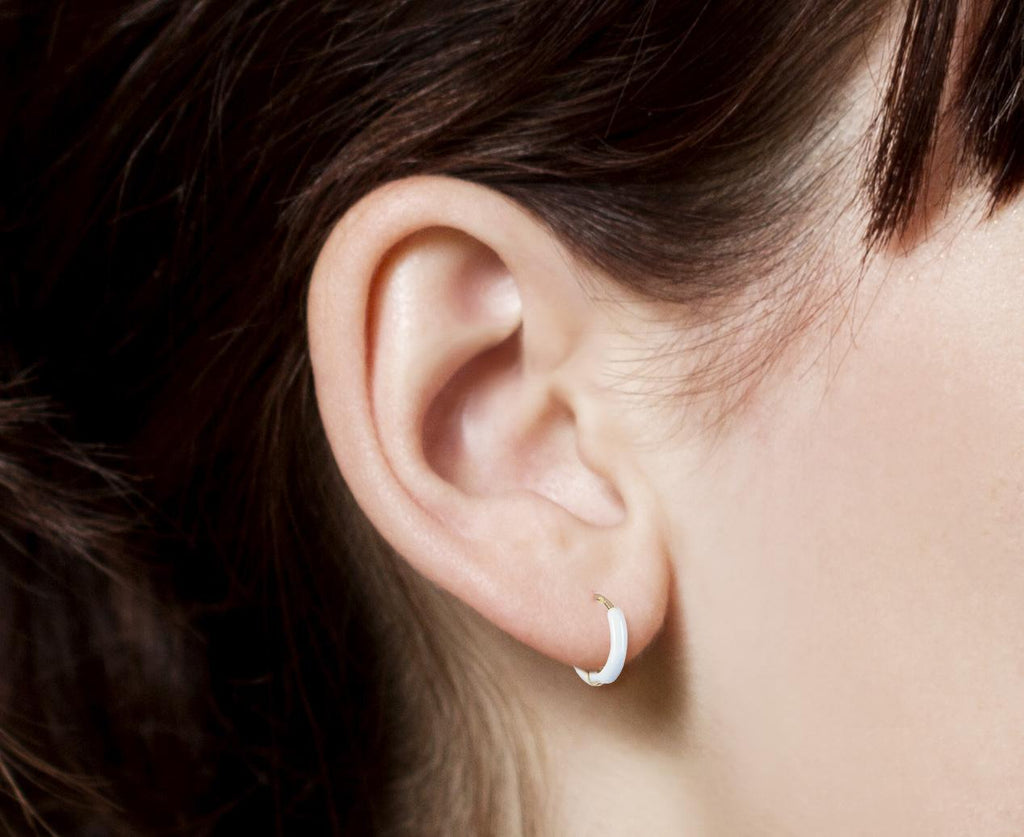Bleu Clair Huggie SINGLE Hoop zoom 8_alison_lou_gold_enamel_tiny_huggie_hoop_earring