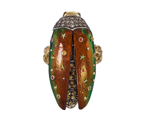 Scarab Ring zoom 1_bibi_van_der_velden_gold_diamond_sapphire_scarab