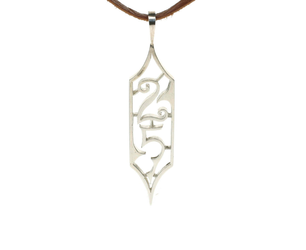 Silver "25" Pendant zoom 1