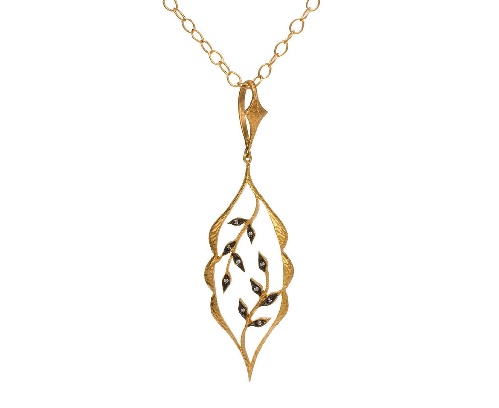 Scalloped Framed Vine Pendant zoom 1