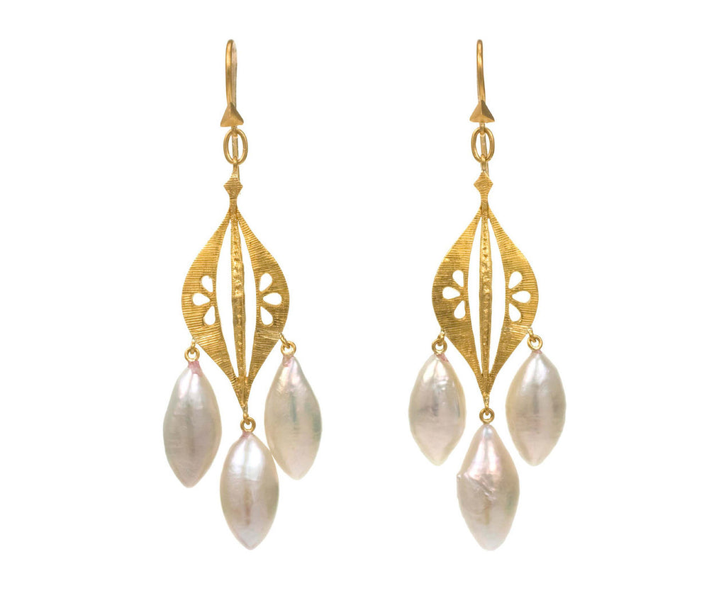 Pearl Lantern Earrings zoom 1
