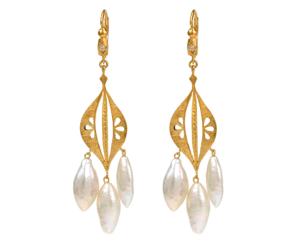 Pearl Lantern Earrings zoom 1
