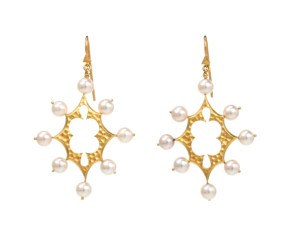 Pearl Scimitar Earrings zoom 1