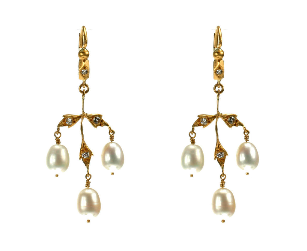 Diamond and Pearl Chandelier Earings zoom 1