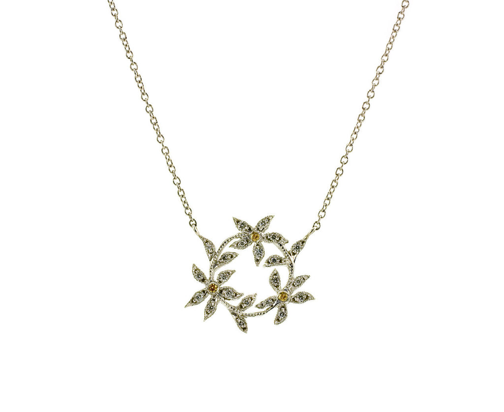 Circle of Flowers Necklace zoom 1