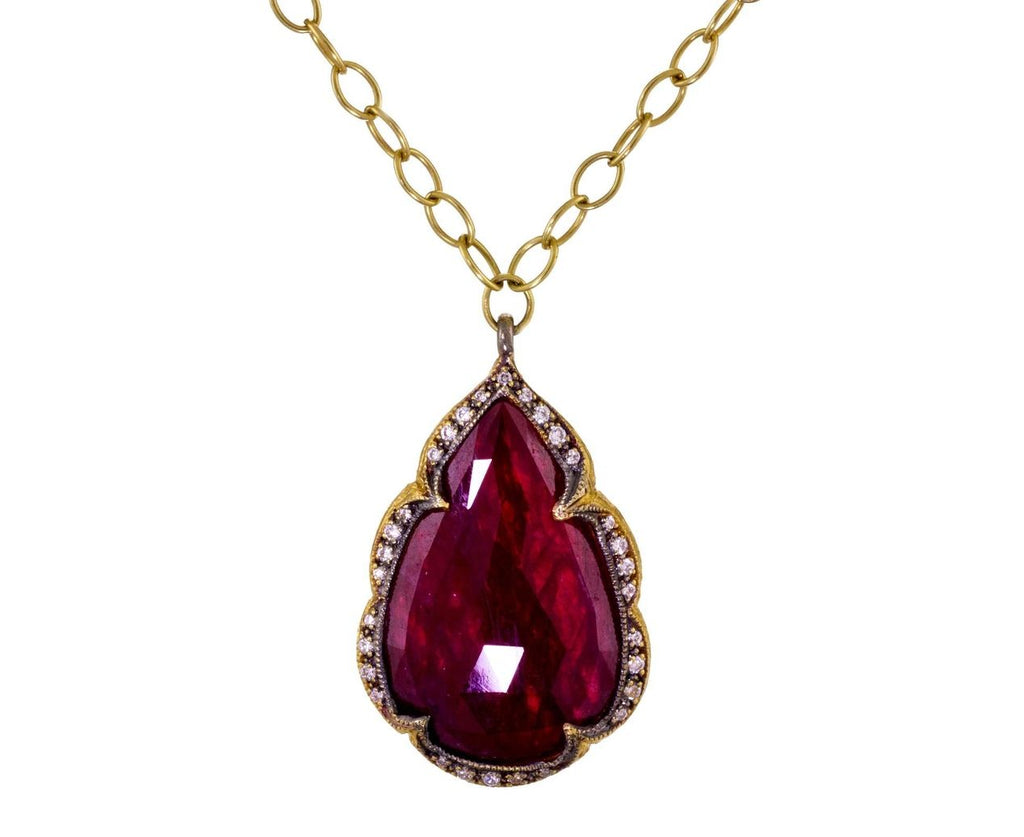 Ruby Arabesque Necklace zoom 1