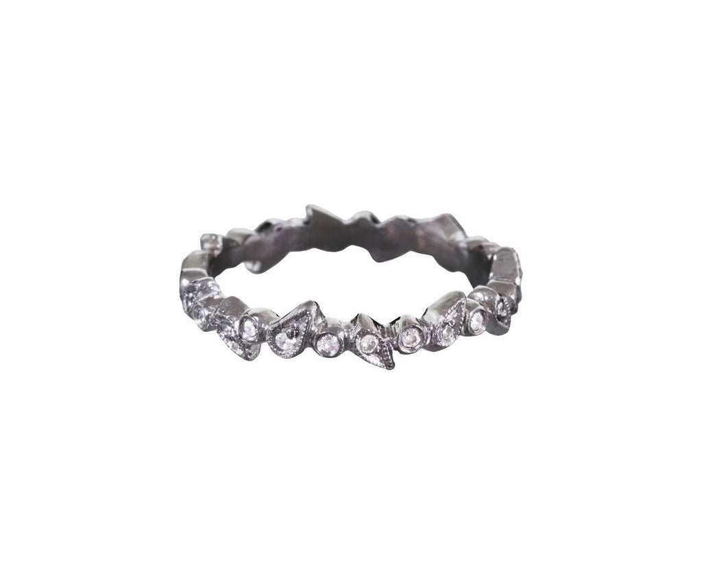 Thorn and Berry Ring zoom 1