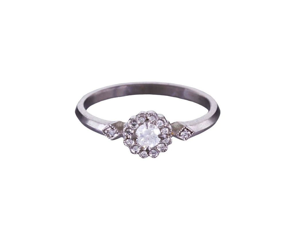 Diamond Scallop Frame Solitaire zoom 1